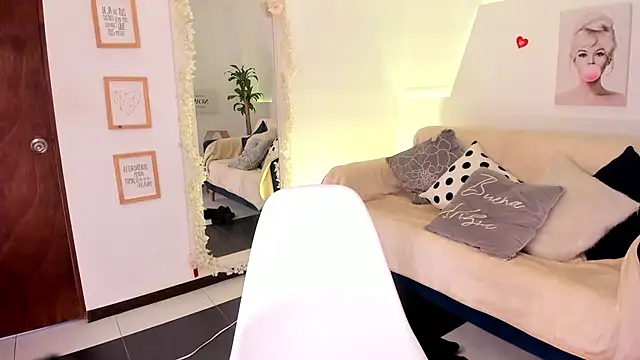 barbie es online show from January 31, 2025, 2:28 pm