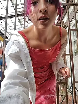  Laary online show from February 4, 2026, 8:47 pm