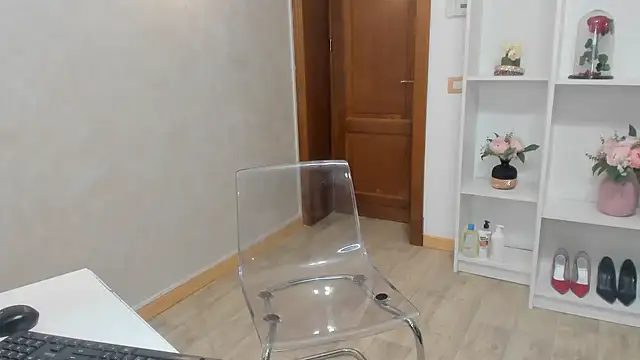 Snapshot of ElisaBaxter chatting on March 21, 2025, 3:55 am ElisaBaxter online show from March 21, 2025, 3:55 am