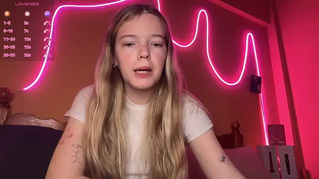 -veranito- online show from September 19, 2025, 3:08 am