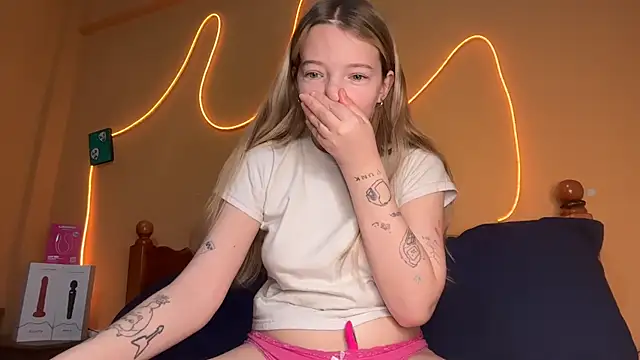 -veranito- online show from September 23, 2025, 9:07 pm