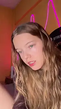 -veranito- online show from April 9, 2026, 3:06 am