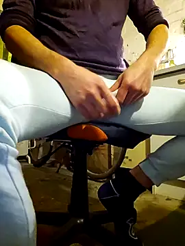 PassiveStute25 online show from April 21, 2026, 3:50 pm