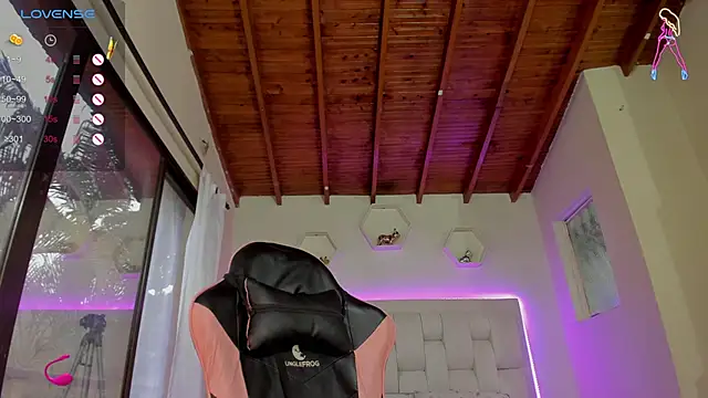 shanakendall online show from February 9, 2025, 10:11 pm