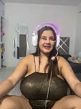 ValleryParker online show from October 27, 2025, 9:41 pm