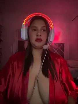 ValleryParker online show from November 4, 2025, 7:18 am