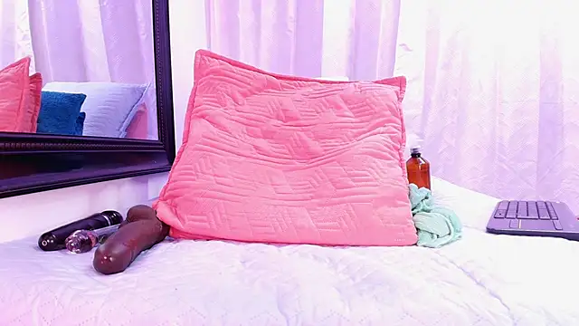 danna berlin  online show from January 29, 2025, 10:32 pm