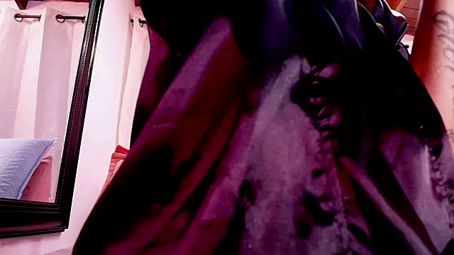 danna berlin  online show from February 13, 2025, 1:29 am