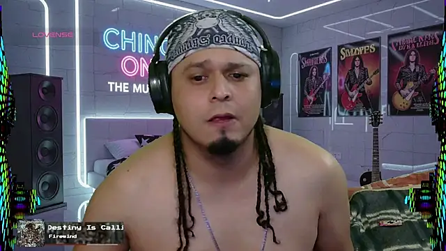 chino roz online show from October 11, 2025, 10:03 am