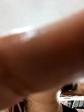 Latina sexy1 online show from September 16, 2025, 2:18 pm