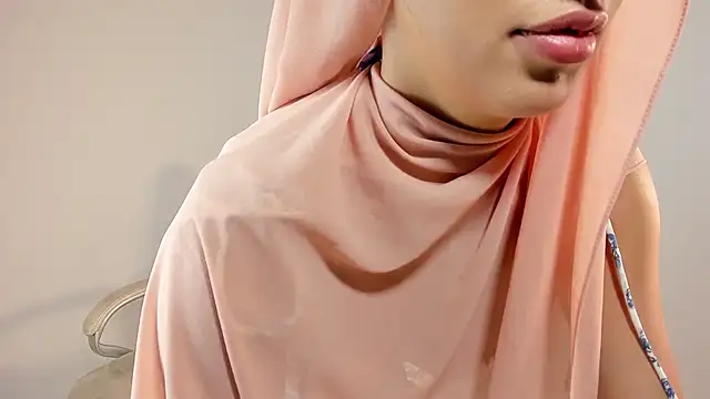 adila anich online show from October 24, 2025, 7:21 pm