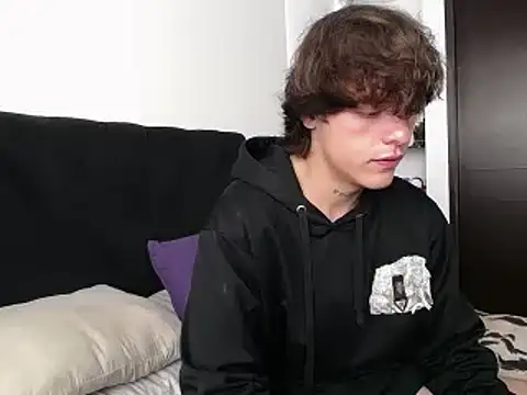 Santiago kiler online show from March 8, 2025, 4:28 pm