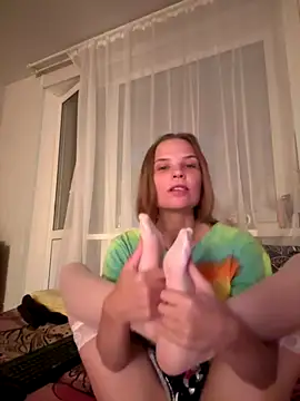 LeyaJohnson online show from September 28, 2025, 3:17 pm