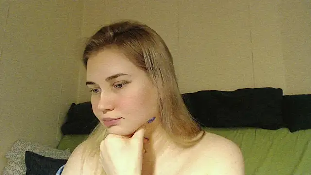 mmmPinUpGirl online show from January 10, 2026, 5:37 pm