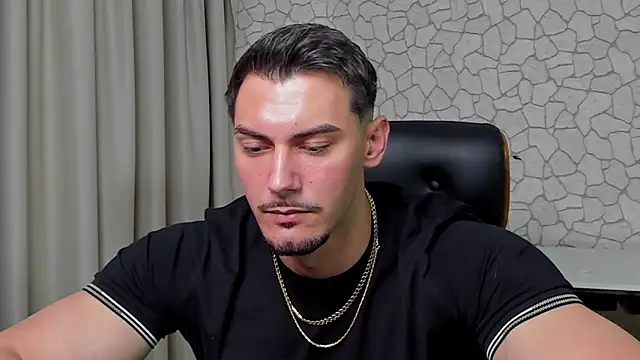 Snapshot of ClintMasters chatting on May 1, 2026, 6:07 am ClintMasters online show from May 1, 2026, 6:07 am