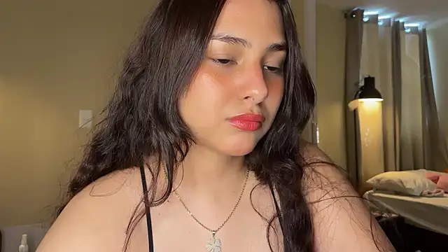 xSelena online show from February 22, 2026, 8:40 pm