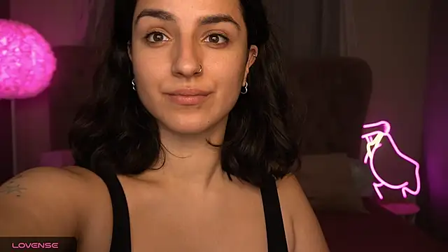 Daphne Moss online show from December 20, 2024, 8:55 pm