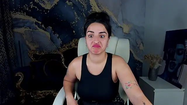 Daphne Moss online show from March 15, 2025, 1:40 pm