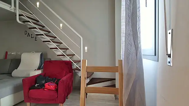 Daleliana online show from March 11, 2025, 10:07 am