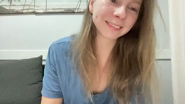 SweetLucy96 online show from January 15, 2025, 8:05 pm