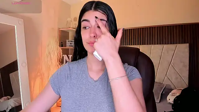  Niah  online show from September 11, 2025, 8:31 pm