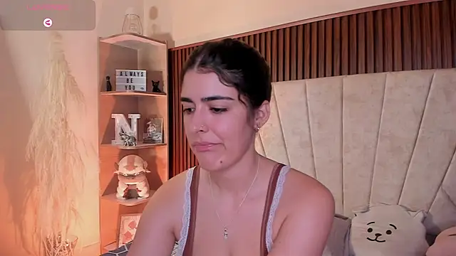  Niah  online show from October 19, 2025, 8:53 pm