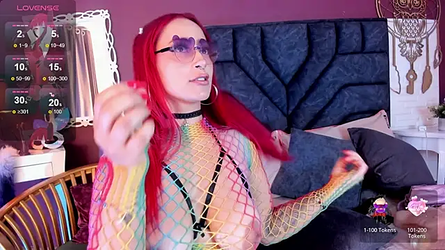 Mia-Bloom online show from February 7, 2025, 6:24 am