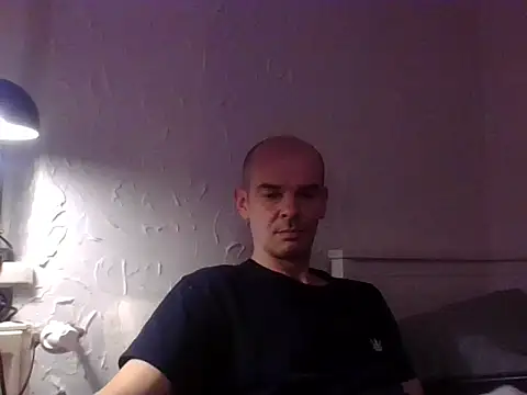 Snapshot of BadRec40 chatting on February 13, 2026, 7:10 pm BadRec40 online show from February 13, 2026, 7:10 pm