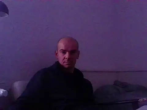 Snapshot of BadRec40 chatting on February 15, 2026, 3:09 pm BadRec40 online show from February 15, 2026, 3:09 pm