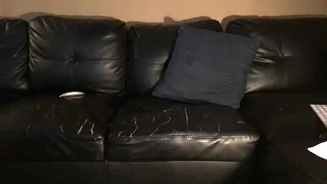 carolineford online show from February 11, 2025, 12:49 am