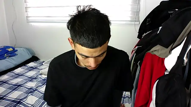 sorry-mom69 online show from September 14, 2025, 8:52 pm