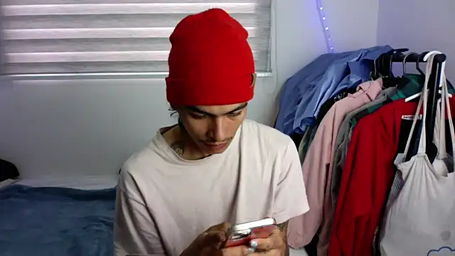 sorry-mom69 online show from October 9, 2025, 4:05 pm