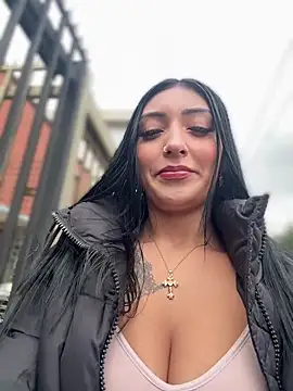 Kathy bella18 online show from December 2, 2025, 1:39 pm