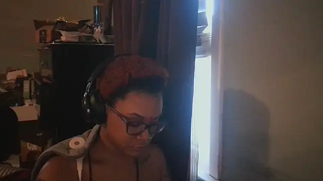 nickytheehawtie online show from February 7, 2026, 10:24 pm