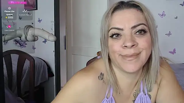 LIila28six online show from January 27, 2025, 2:13 pm