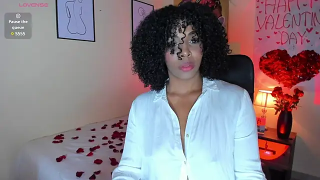 AitanaBrown  online show from February 14, 2025, 10:25 pm