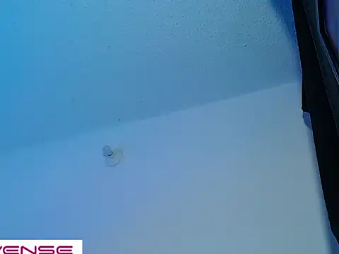 Snapshot of Leon_Wild chatting on April 8, 2026, 2:22 am Leon Wild online show from April 8, 2026, 2:22 am