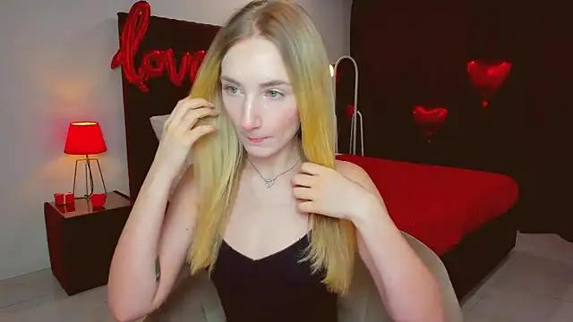 Snapshot of bella__rose chatting on February 15, 2025, 6:02 am bella rose online show from February 15, 2025, 6:02 am