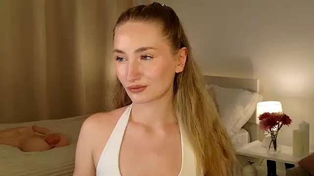 Snapshot of bella__rose chatting on February 6, 2026, 1:36 pm bella rose online show from February 6, 2026, 1:36 pm