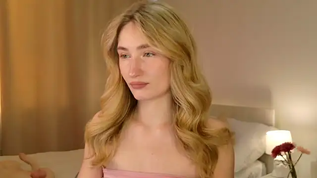 Snapshot of bella__rose chatting on February 15, 2026, 1:41 pm bella rose online show from February 15, 2026, 1:41 pm