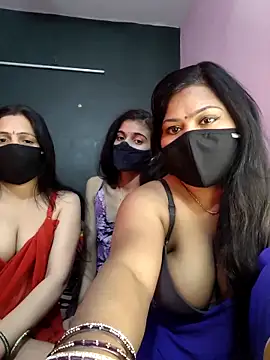 cutee  crazy online show from January 17, 2026, 2:11 pm