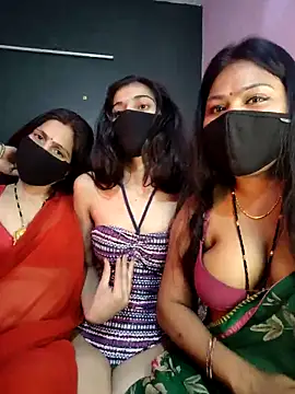 cutee  crazy online show from February 4, 2026, 2:12 pm