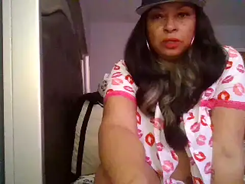 MSweetLindaParks online show from February 2, 2025, 7:25 pm