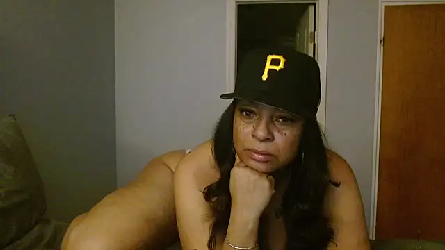 MSweetLindaParks online show from March 12, 2026, 10:38 pm