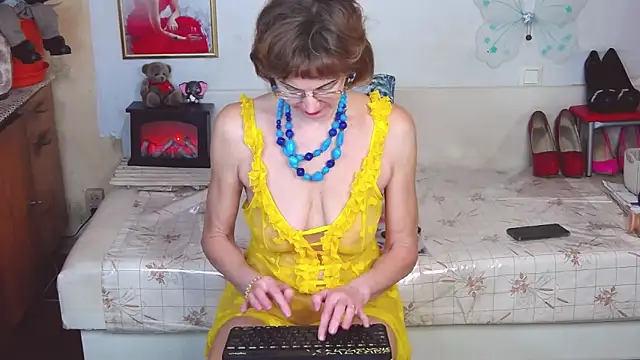 FairyHairyNina online show from December 27, 2024, 1:39 pm