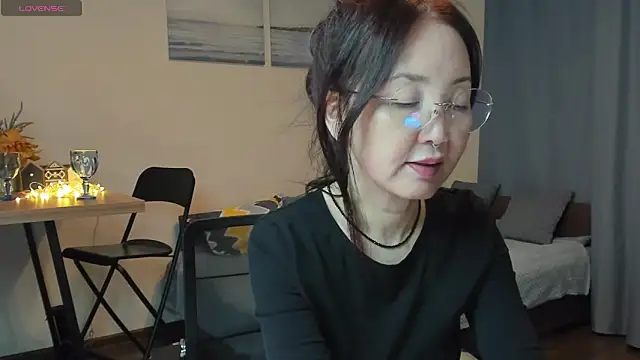 AvroraSakura online show from December 11, 2024, 5:26 pm