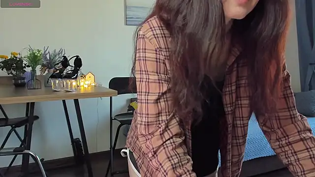 AvroraSakura online show from March 7, 2025, 1:29 pm