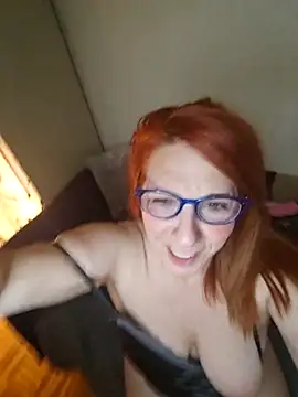 lollipop cat online show from February 17, 2025, 11:42 pm