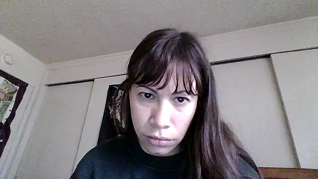 petitedoll29 online show from December 8, 2024, 7:22 pm