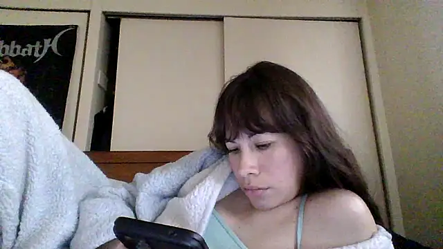 petitedoll29 online show from December 13, 2024, 11:17 pm